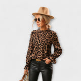 Patrícia - Blusa com gola plissada